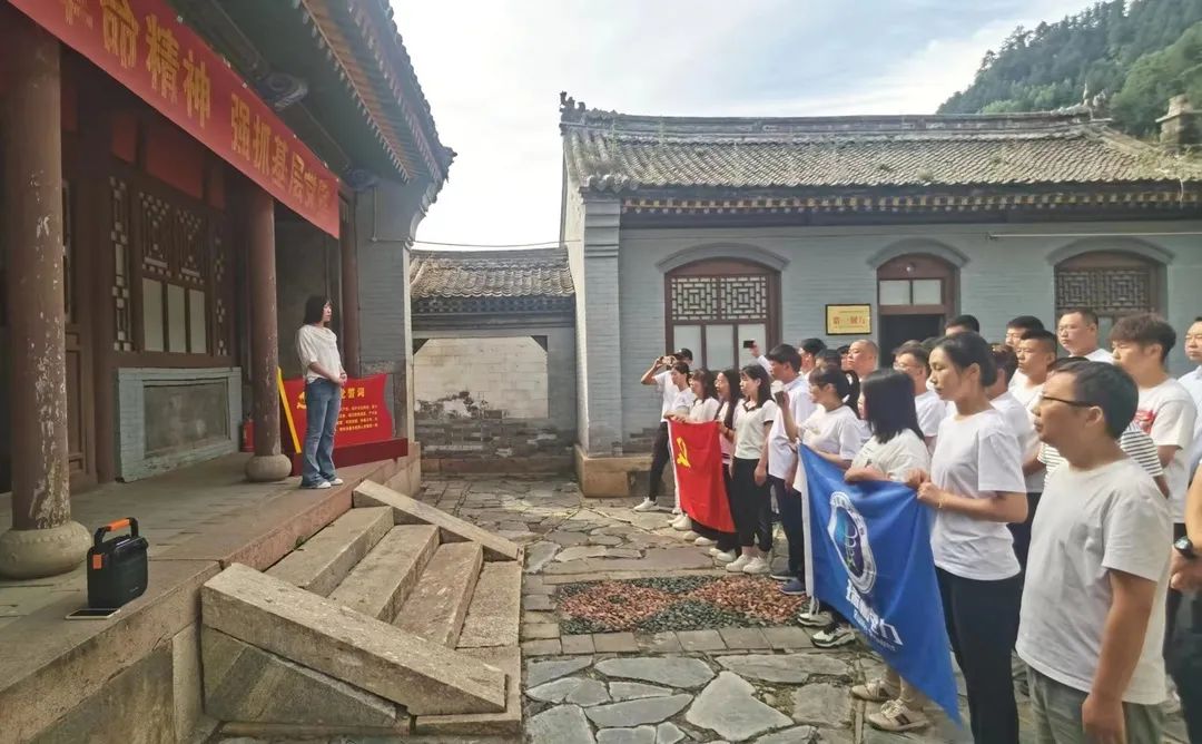 重溫崢嶸歲月，傳承紅色精神 ！